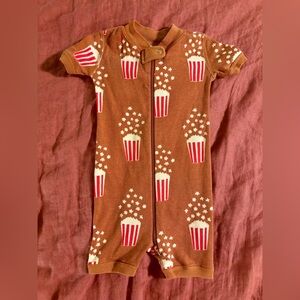 Hanna Andersson Brown Popcorn Print Bodysuit